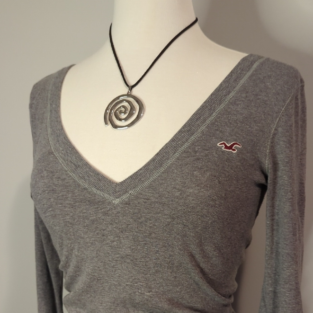 Hollister Gray Long Sleeve Tee
